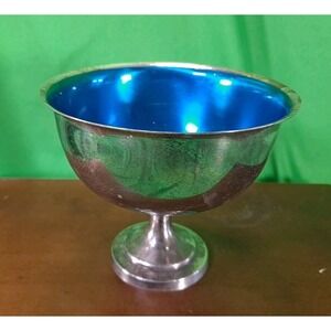 William A Rogers Silver Plated Bowl‎ With Royal Blue Insert Color Unpolished